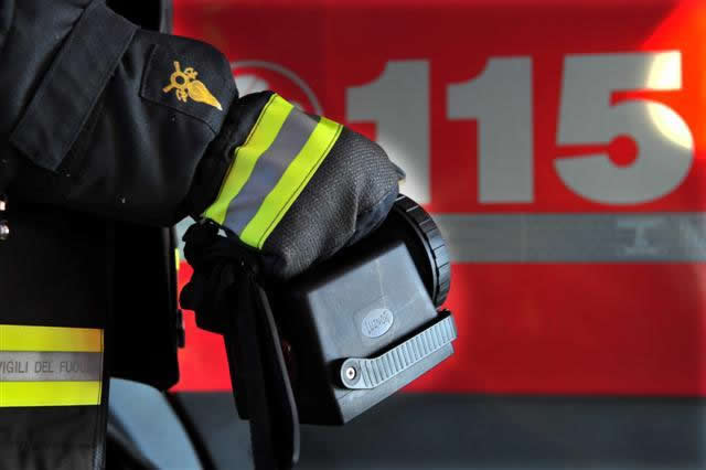 Lampade Antideflagranti pe vigili del fuoco